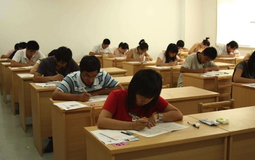 英語在高考中的地位 必要性與取消可能性的探討